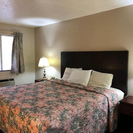 Neosho Executive Inn מראה חיצוני תמונה