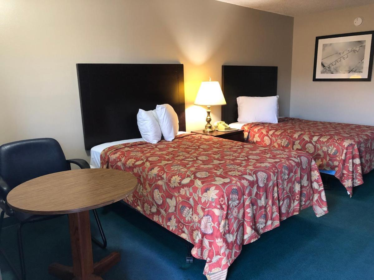Neosho Executive Inn מראה חיצוני תמונה