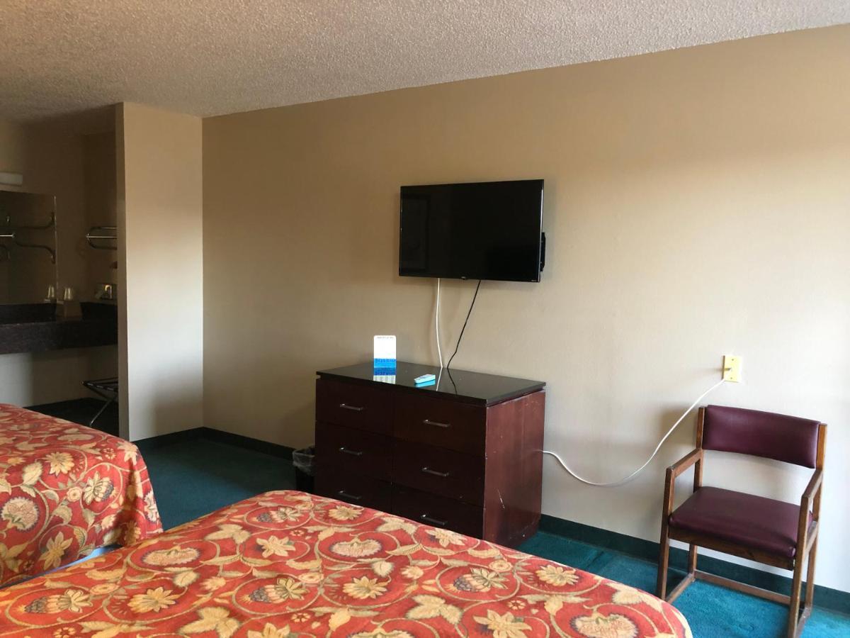 Neosho Executive Inn מראה חיצוני תמונה