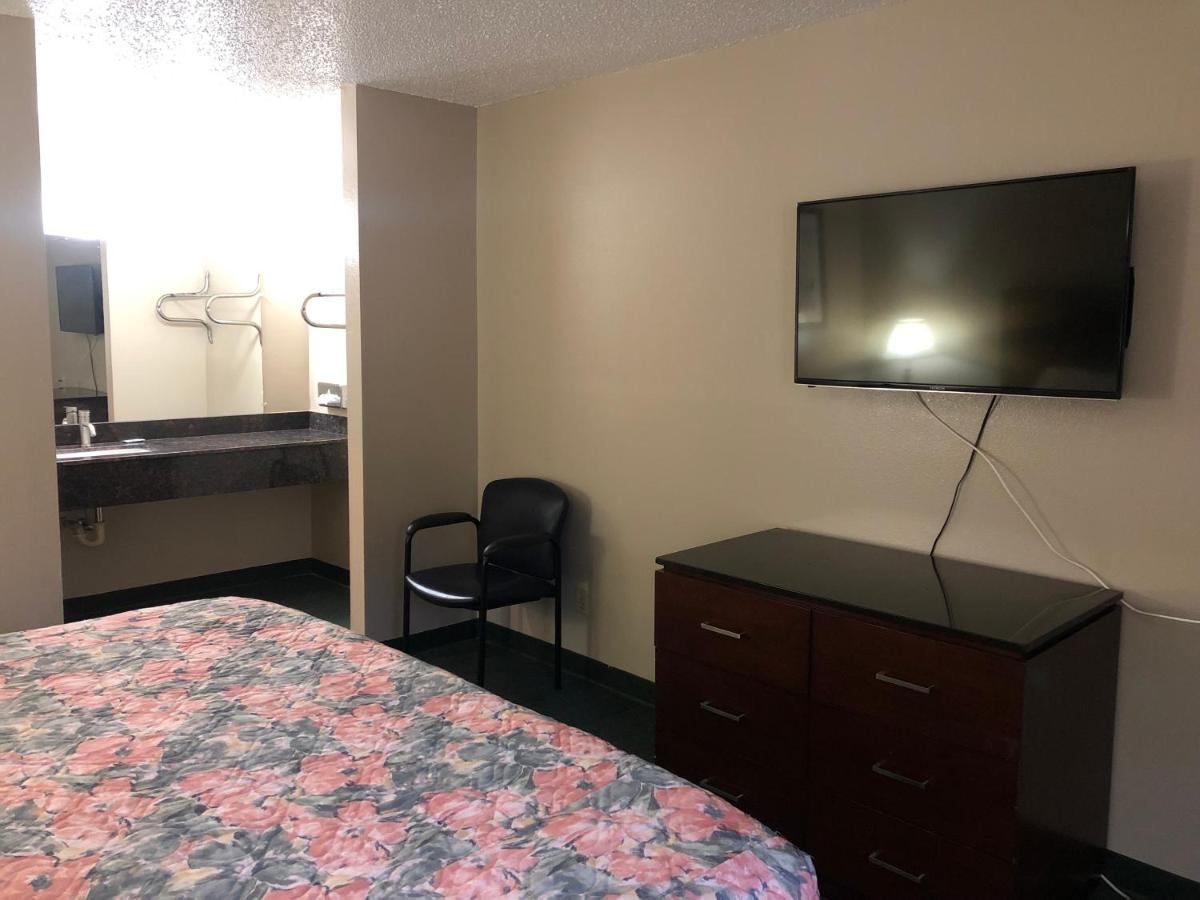 Neosho Executive Inn מראה חיצוני תמונה
