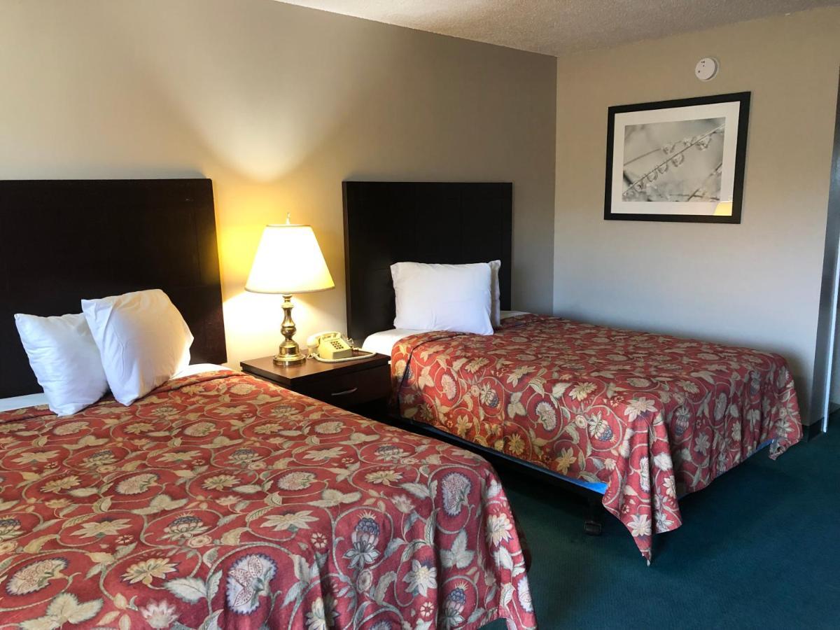 Neosho Executive Inn מראה חיצוני תמונה